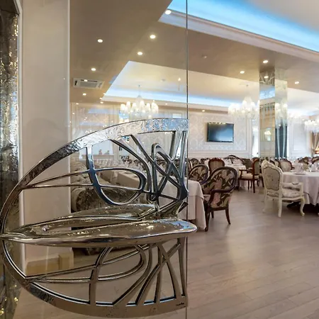 Atlantic Garden Hotel 5*